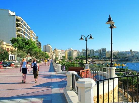 Splendid Seaside Retreat On Spinola Bay Leilighet Saint Julian's Eksteriør bilde